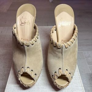 Christian Louboutin Tan Suede Louboutin Heels Size 7 (37)